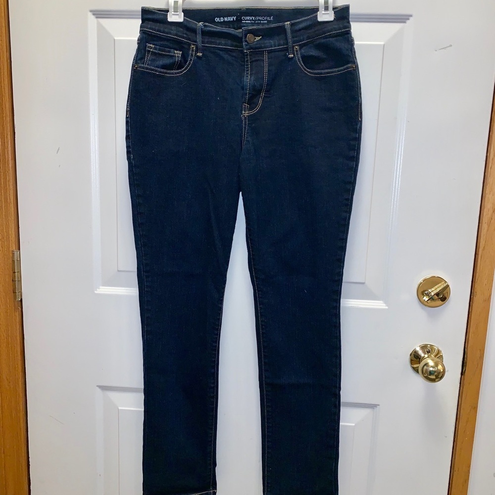 Old Navy Curvy Midrise Straight Leg
4 Short NWOT